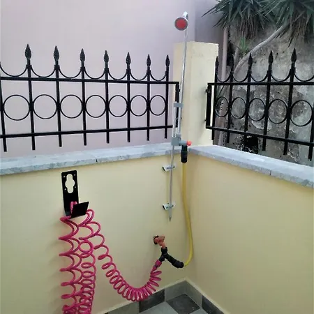 Matzi House بيت للعطل